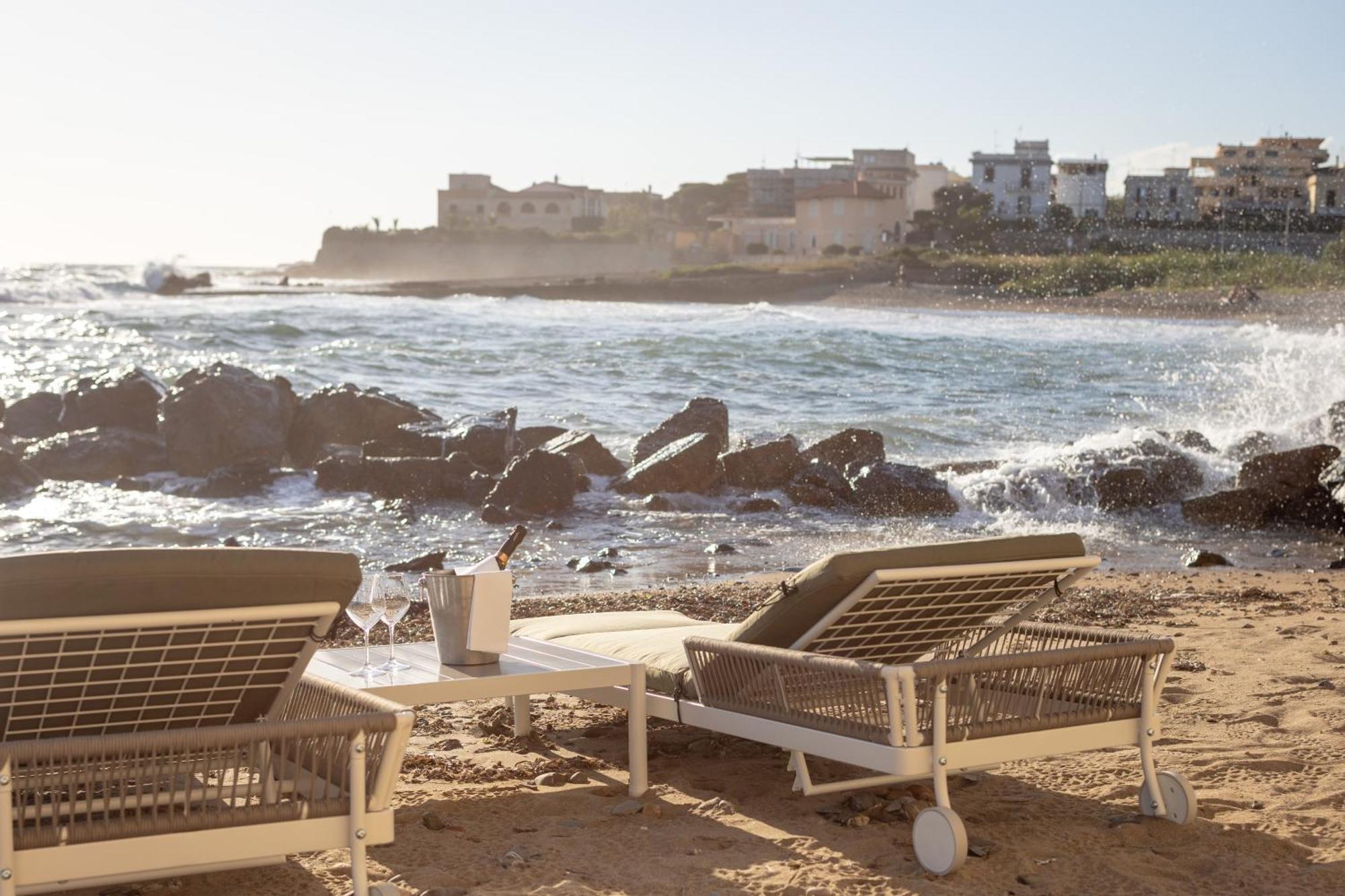 Le Suites Sul Mare Di Esterina Civitavecchia Eksteriør bilde