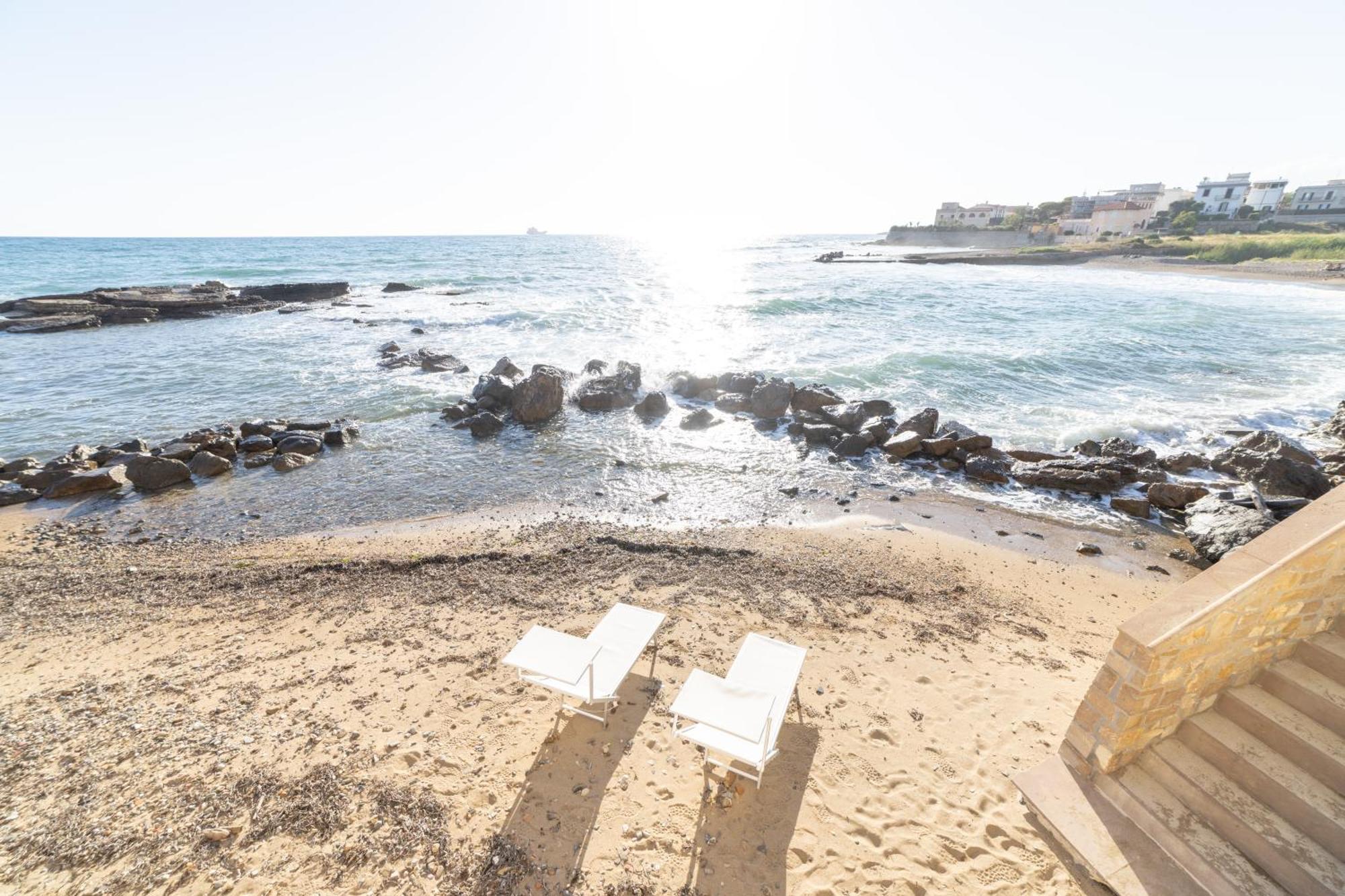 Le Suites Sul Mare Di Esterina Civitavecchia Eksteriør bilde