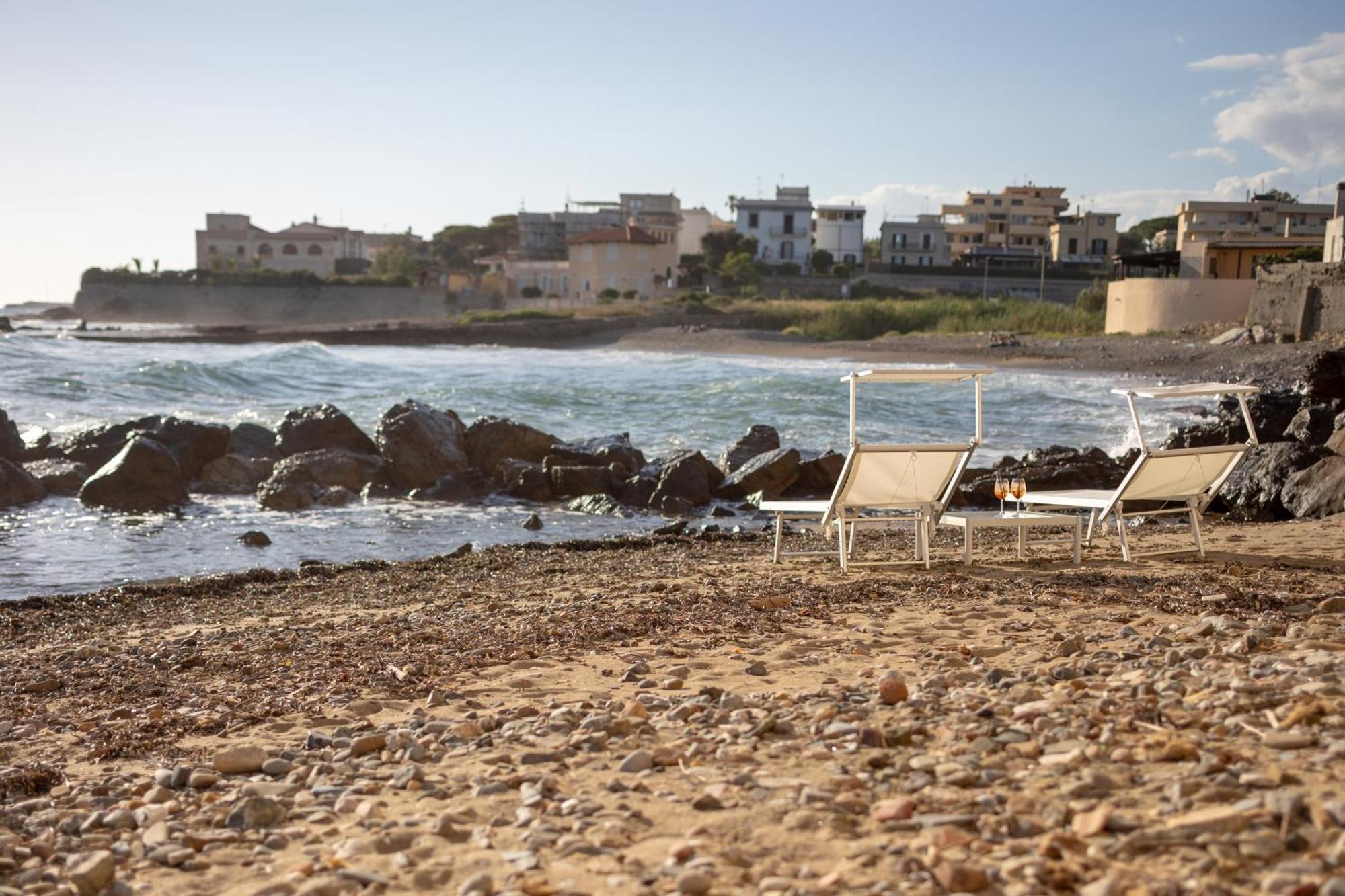 Le Suites Sul Mare Di Esterina Civitavecchia Eksteriør bilde