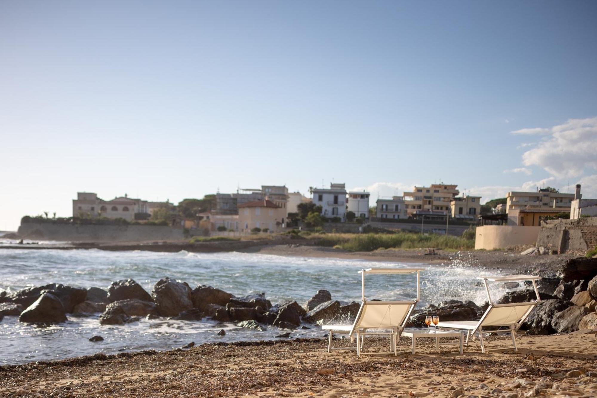 Le Suites Sul Mare Di Esterina Civitavecchia Eksteriør bilde