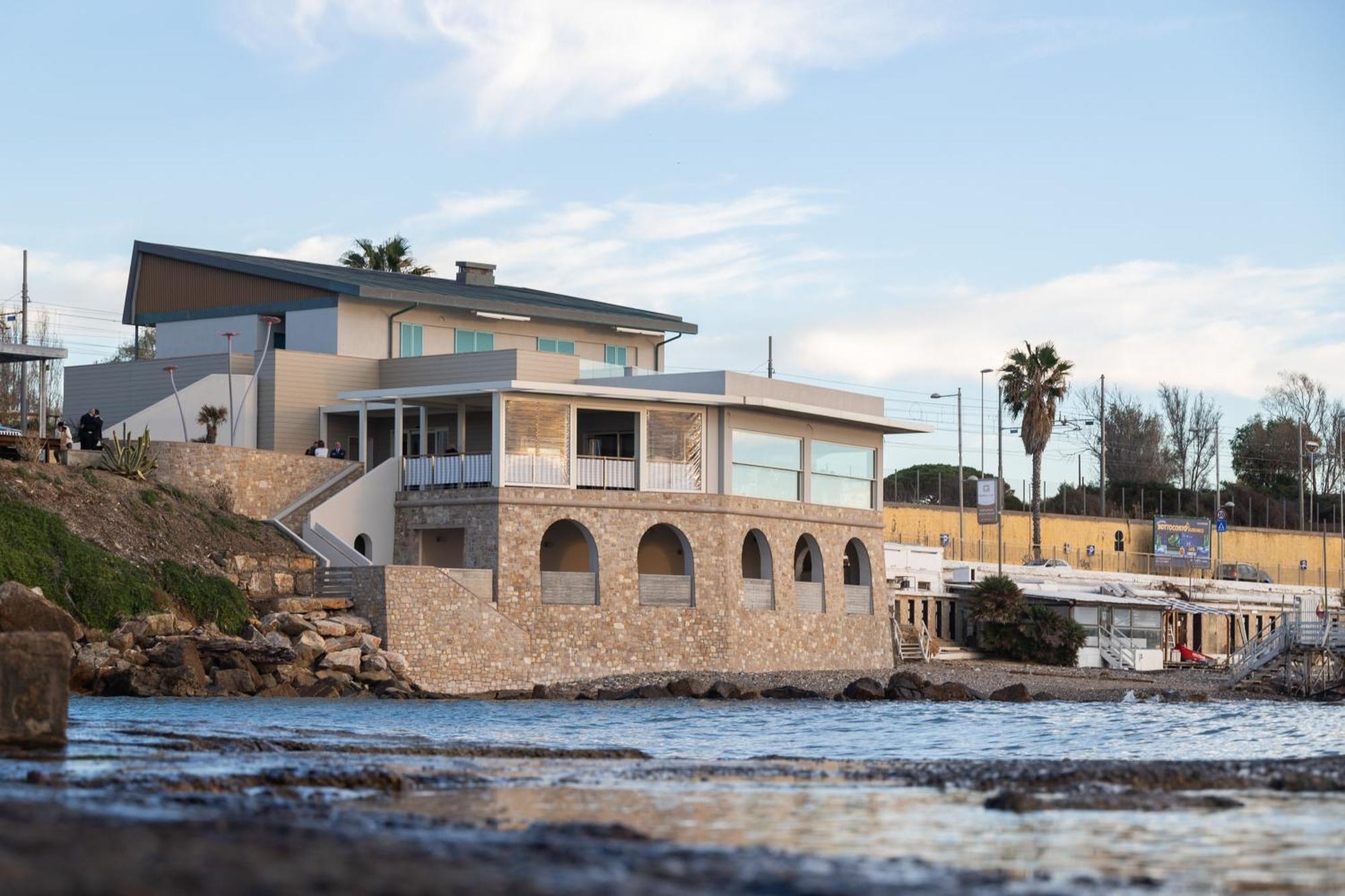 Le Suites Sul Mare Di Esterina Civitavecchia Eksteriør bilde
